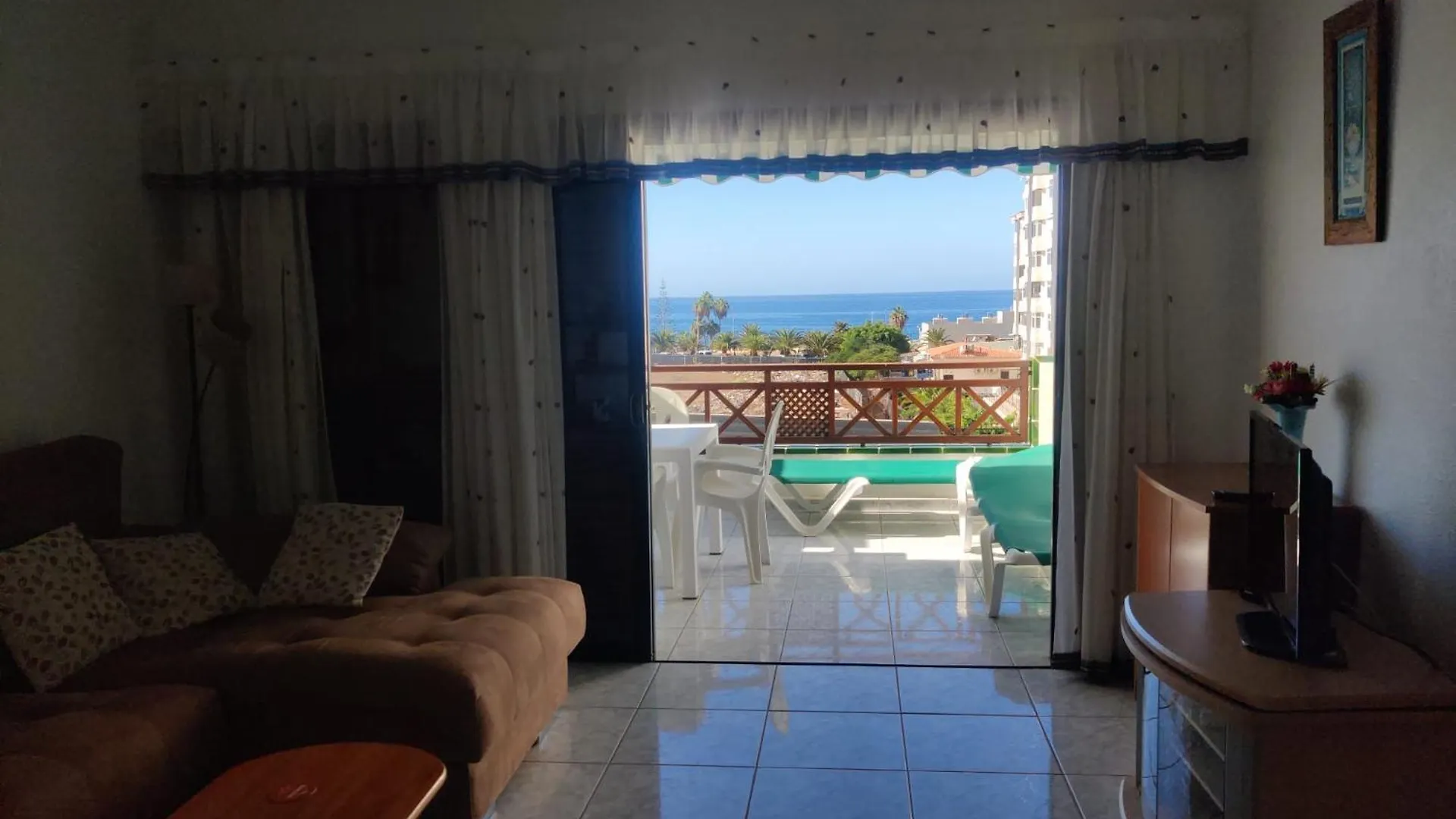 Victoria Court 2, Los Cristianos Guincho  Guincho (Tenerife)